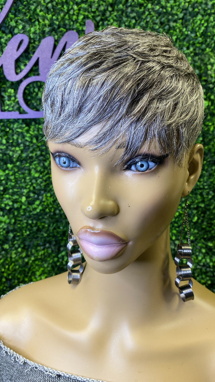SILVER FOXX